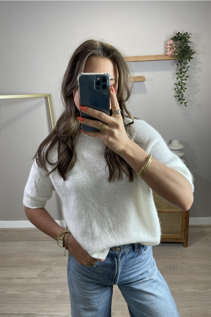 Ambika Top Divers sand