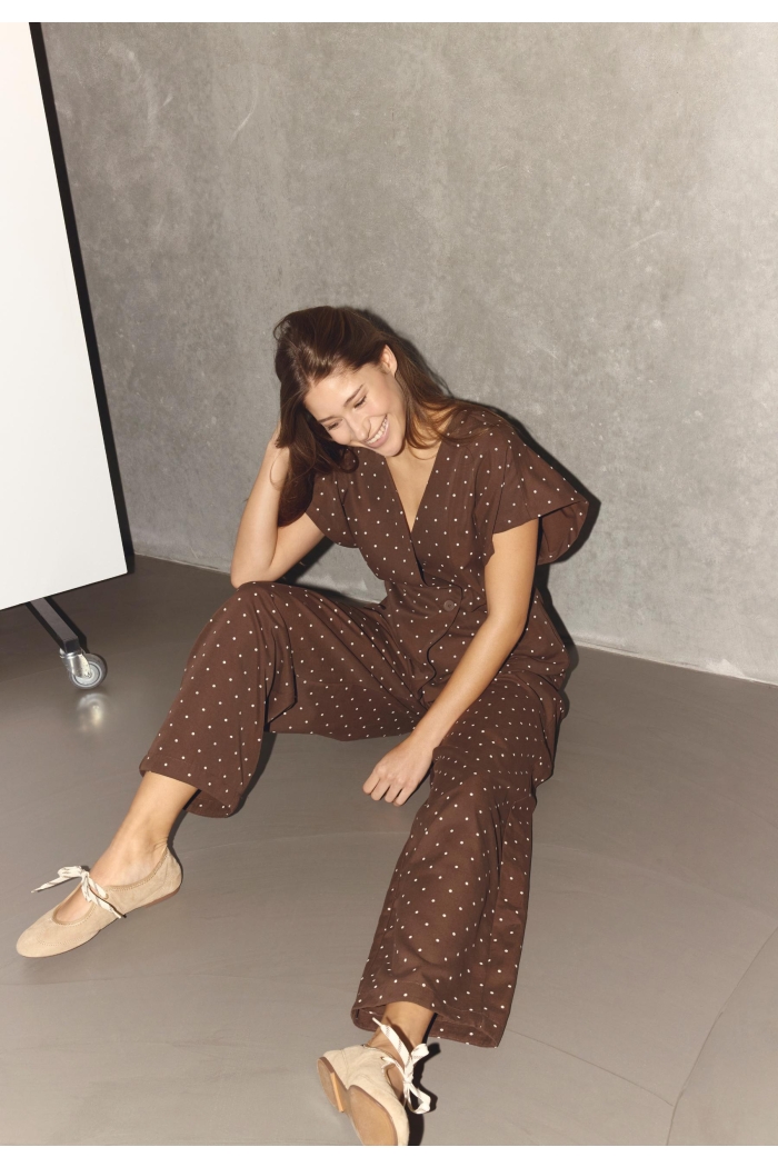 Sisters Point Gevela vest dot brown dot