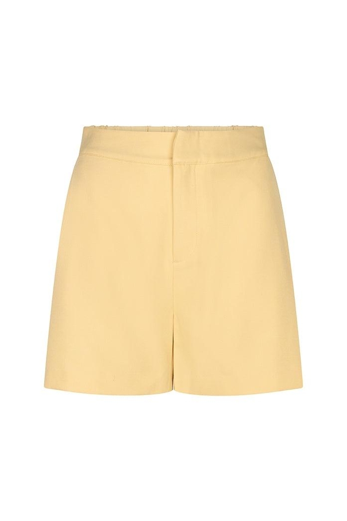 Lofty Manner Short Chelsey butter yellow