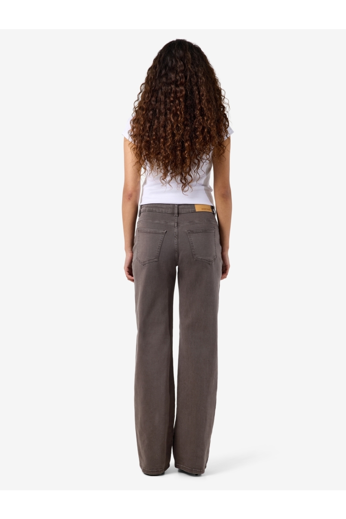 Noisy May NMYOLANDA MW STRAIGHT JEANS COLORED: chocolate brown