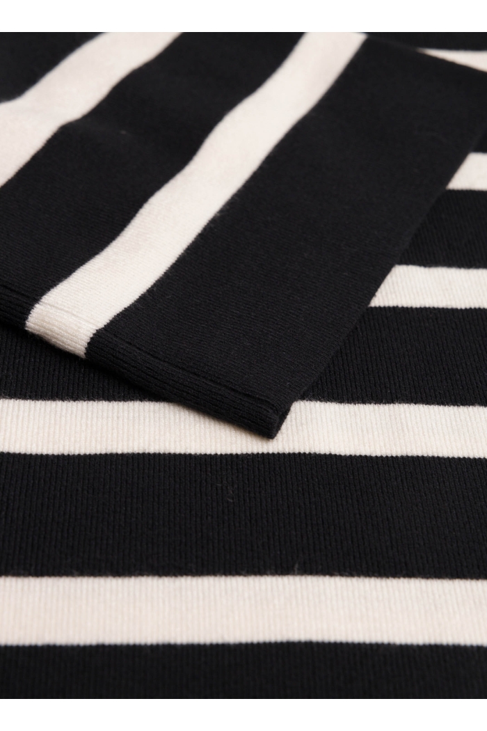 Yest Niki Pullover black/ecru