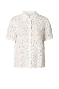 Yest Kendra off white