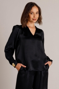 Yest Winnika black