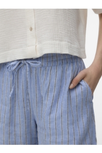 Vero Moda VMLINN SHORTS WVN NOOS cornflower blue/liva navy blazer