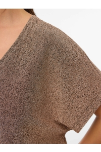 Vero Moda curve VMCHOXANNE S/S V-NECK TOP JRS BTQ C: gold colour/tigers eye lurex