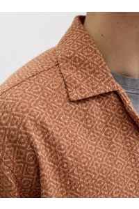 Jack and Jones JPRBLUWINSON PRINT DOBBY S/S SHIRT : amber brown/relaxfit