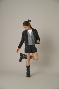 ONLY KOGPEACH LIFE STUD SHORTS TLR black/gold heart studs