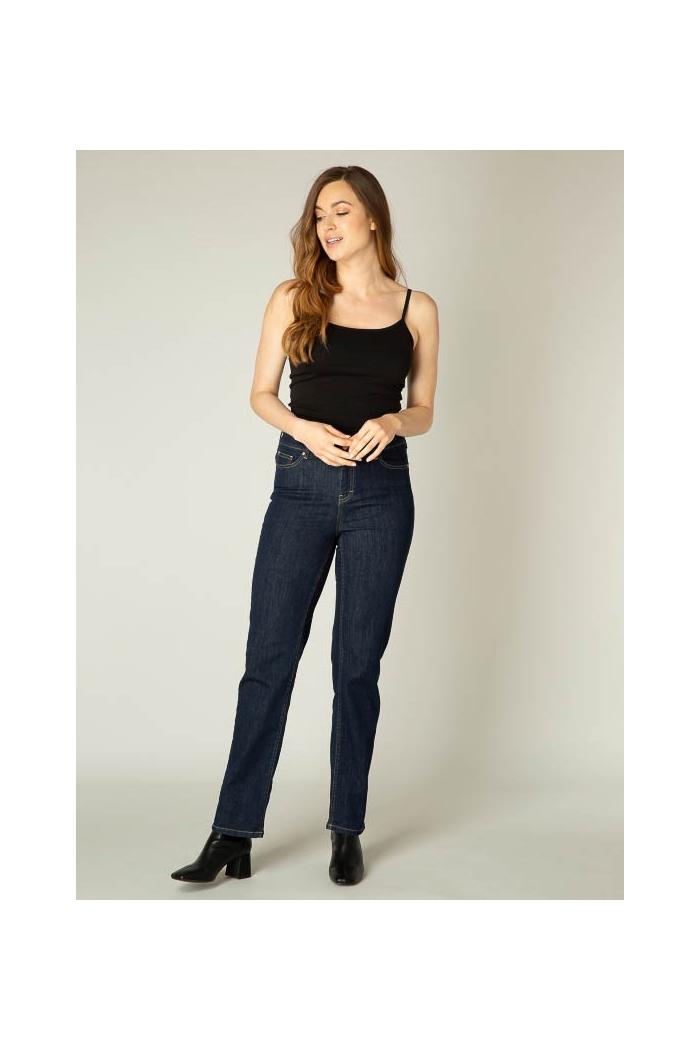 Base Level Yoshji Top black