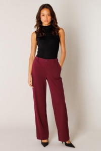 Base Level Yorin wine red